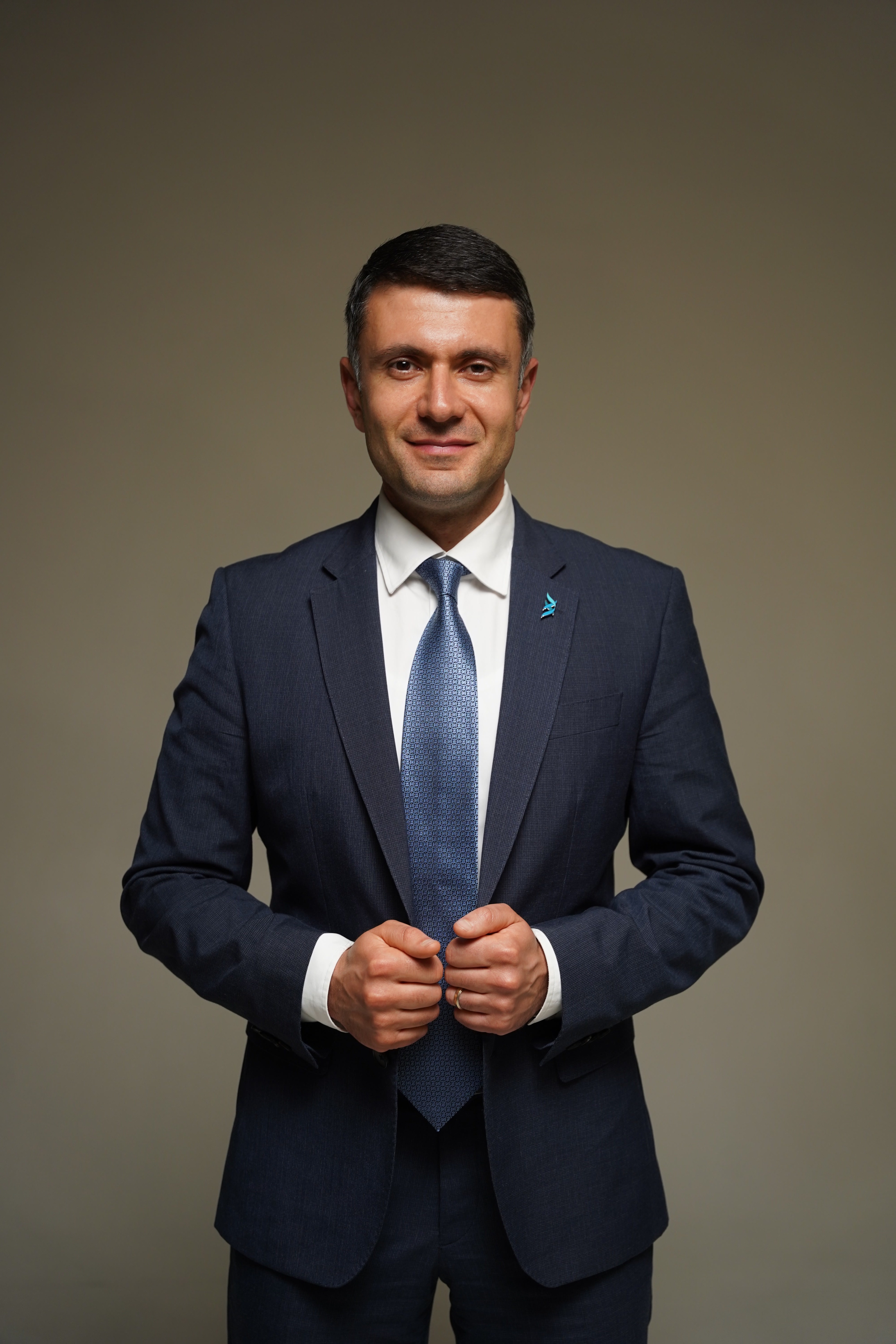 Ես՝ Սուրեն Պետրոսյանն եմ